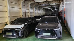 Mobil Listrik Pertama Toyota di Indonesia Didatangkan dari Jepang