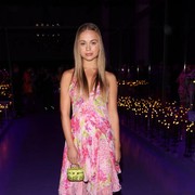 Adu Gaya Para Bangsawan saat Hadir di Fashion Week! Ada Keponakan Putri Diana