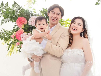 7 Potret Kehamilan Kedua Felicya Angelista, Cantik bak Pengantin Baru
