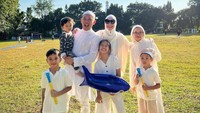<p>Menikah dengan Hanung Bramantyo, Zaskia Adya Mecca, dikarunia lima orang anak, Bunda. Salah satu anak Zaskia yang menarik perhatian yakni Kala Madali Bramantyo. (Foto: Instagram @zaskiadyamecca)<br /><br /><br /></p>