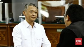 Anak Hendra Kurniawan Menangis Dengar Vonis 3 Tahun Penjara