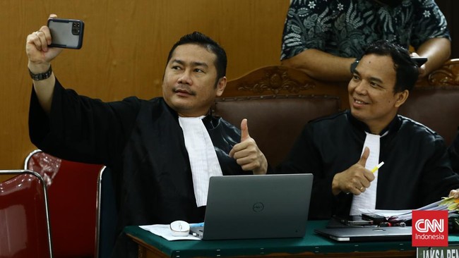 Jaksa meminta agar asisten rumah tangga Ferdy Sambo yakni Kodir ditetapkan sebagai tersangka baru karena memberikan keterangan palsu dan berbelit.