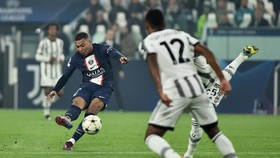 FOTO: Mbappe Tenggelamkan Juventus