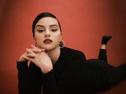 Lirik Lagu In The Dark - Selena Gomez