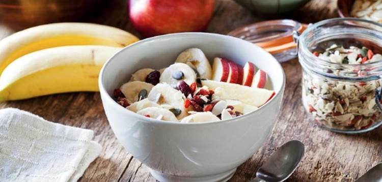 MENU MAKAN MALAM UNTUK DIET Mencari makanan sederhana untuk diet? Ada beberapa inspirasi makanan untuk diet yang enak dan mengenyangkan. Cek di sini ya.
