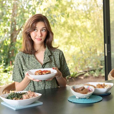 7 Potret Nana Mirdad yang Dituding Beda-bedakan Makanan ART