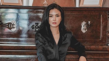 Dengar Anak Selingkuh dengan Raffi Ahmad, Ibunda Nita Gunawan Nangis-nangis