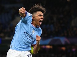 Wonderkid Man City Rico Lewis Patahkan Rekor Karim Benzema