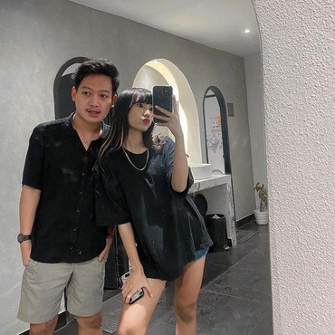 7 Potret Mantan Istri Tegar Pamer Kemesraan dengan Pria Diduga Pacar Baru