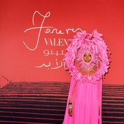 Gaya Para Model dan Selebriti di Pameran 'Forever Valentino' di Doha! Naomi Campbell Pakai Headpiece Dramatis