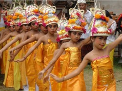 Daftar 99 Tari Tradisional dan Asal Daerahnya, Yuk Ketahui!