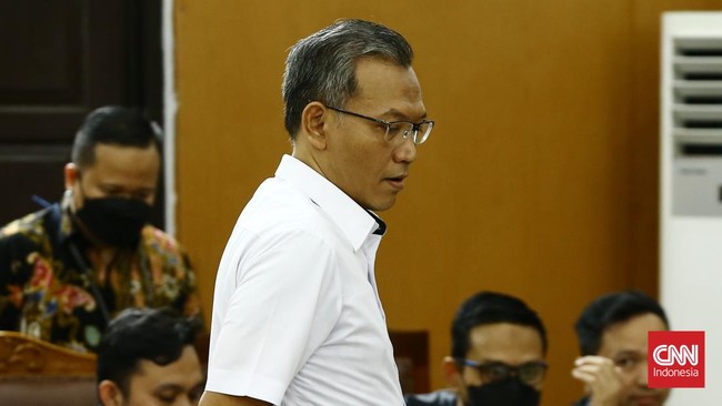 Mantan Kaden A Biro Paminal Propam Polri Agus Nurpatria dituntut 3 tahun bui di kasus perintangan penyidikan pembunuhan Brigadir J.