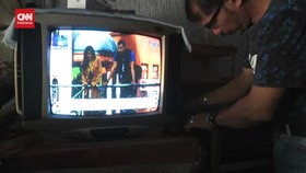 VIDEO: Siaran Digital Mulai, Warga Buru Set Top Box