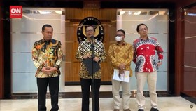 VIDEO: Mahfud MD Terima Hasil Investigasi Komnas HAM Soal Kanjuruhan