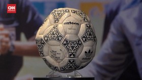 VIDEO: Bola Gol 'Tangan Tuhan' Maradona Dilelang 44 Miliar Lebih