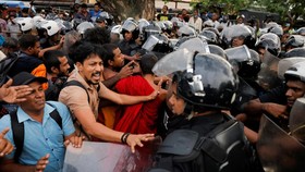 FOTO: Jerit Warga Sri Lanka Terhimpit Lonjakan Biaya Hidup