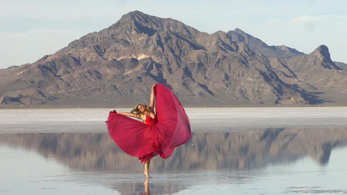 FOTO: Keajaiban Alam Dataran Garam Bonneville, Jadi Lokasi Balapan