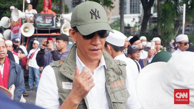 Timnas Anies Baswedan-Muhaimin Iskandar (AMIN) menegaskan Refly Harun tak mewakili 01 saat demo di DPR RI terkait dugaan Pemilu 2024 curang.
