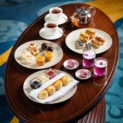 Raffles Jakarta Hadirkan Tipsy Tea With Moet & Chandon, Cara Elegan Nikmati Sore dengan Suguhan dan Sampanye Terbaik