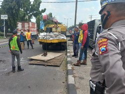 Penampakan Jembatan Plaosan Babat-Lamongan Ambles
