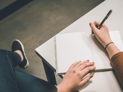 15 Contoh Recount Text Singkat Bahasa Inggris, Ada Struktur dan Artinya