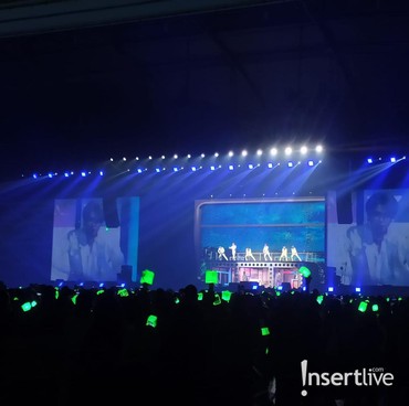 30 Orang Pingsan, Fans Tak Tertib Alasan Konser NCT 127 Dihentikan