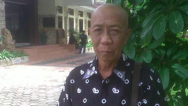 Istri mengungkapkan kondisi terbaru Pak Ogah, yakni tak mau makan beberapa hari terakhir hingga sulit untuk minum. 
