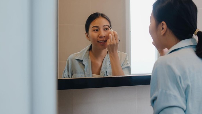 BeauPicks: 5 Rekomendasi Pensil Alis 'Jadul' yang Masih Hits Hingga Kini, Beauties Pakai Juga? BeauPicks: 5 Rekomendasi Pensil Alis 'Jadul' yang Masih Hits Hingga Kini, Beauties Pakai Juga?