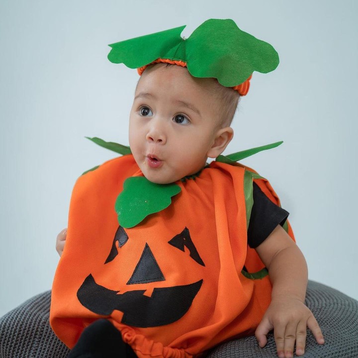 <p>Beberapa waktu yang lalu, akun media sosial Raffi Ahmad dan Nagita Slavina membagikan potret Rayyanza 'Cipung' dengan kostum Halloween, Bunda. (Foto: Instagram @raffinagita1717)<br /><br /><br /></p>