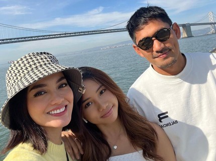 5 Potret Ririn Ekawati & Ibnu Jamilo Kunjungi Putri Pertama di Amerika Serikat