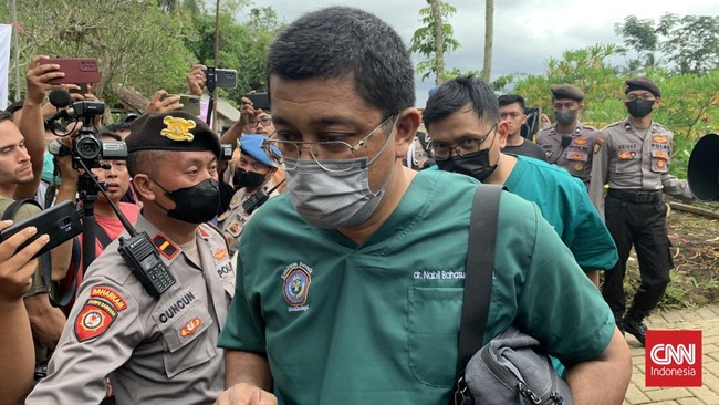 Kadiv Humas Polri Irjen Dedi Prasetyo mengatakan hasil ekshumasi korban Tragedi Kanjuruhan akan disampaikan tim dari Perhimpunan Dokter Forensik Indonesia.