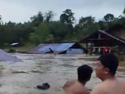 Banjir Bandang Terjang Pemukiman di Minahasa Sulut, 3 Rumah Hanyut