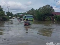 Sudah 4 Hari Lalu Lintas Aceh-Sumut Lumpuh karena Banjir di Aceh Tamiang