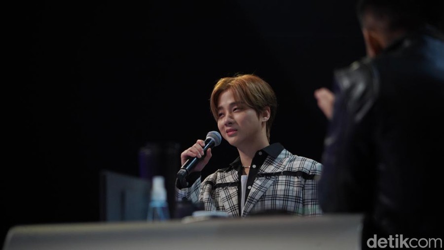 Jinhwan dan Donghyuk iKON
