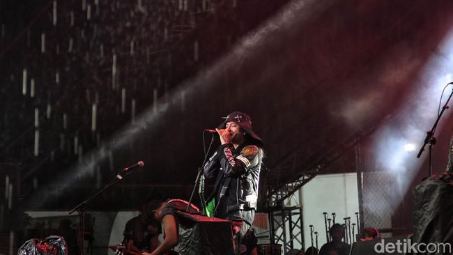 Koil Larang Lagu Kolaborasinya dengan Ahmad Dhani Dipakai untuk Konten Kritik DPR