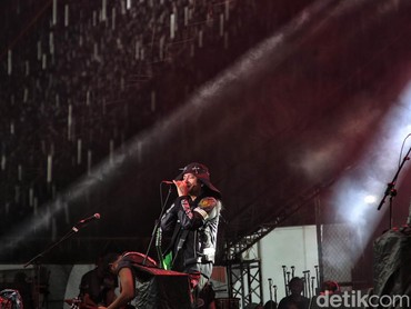img-title Koil Larang Lagu Kolaborasinya dengan Ahmad Dhani Dipakai untuk Konten Kritik DPR