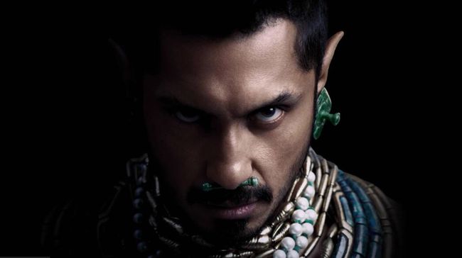 Namor (Tenoch Huerta), pemimpin bangsa Talokan yang menjadi salah satu karakter baru dalam film Black Panther 2: Wakanda Forever.