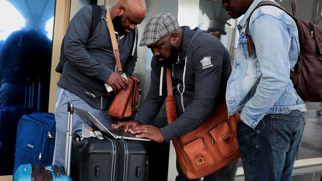 Kacau! Ribuan Orang Terdampar di Bandara Kenya, Ini Sebabnya