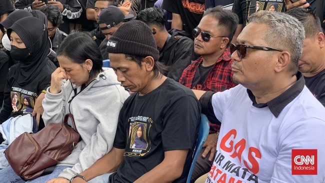 Rombongan korban dan penyintas tragedi Kanjuruhan tiba di Jakarta untuk melapor ke Komnas HAM hingga Mabes Polri.
