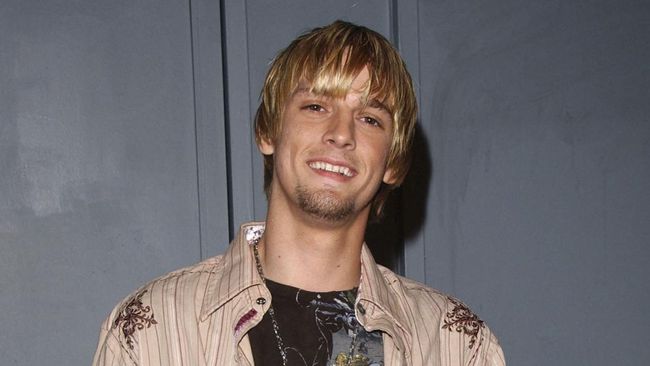 Kabar Aaron Carter meninggal dunia pada Sabtu (5/11) waktu Amerika Serikat membuat para seleb Hollywood berduka.