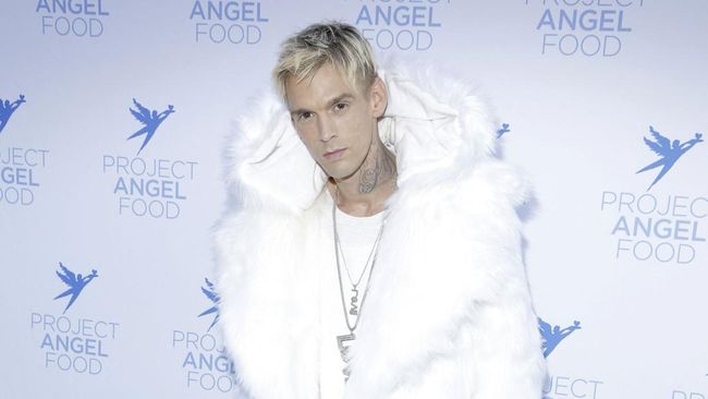 Aaron Carter disebut meninggal dalam keadaan tenggelam di bathtub kediamannya di Lancaster, California pada Sabtu (5/11) waktu setempat.