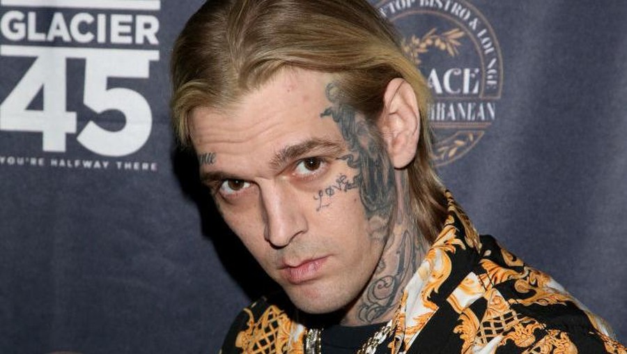 LAS VEGAS, NEVADA - FEBRUARY 12: Singer and producer Aaron Carter performs at the "Kings of Hustler" male revue at Larry Flynt's Hustler Club on February 12, 2022 in Las Vegas, Nevada. (Photo by Gabe Ginsberg/Getty Images)