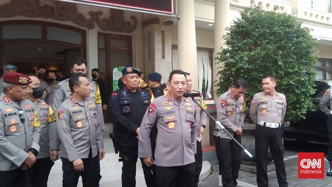 Kapolri perlu menindak lanjuti laporan hasil penyelidikan soal aliran uang terkait penambangan ilegal yang menyeret beberapa jenderal polisi.