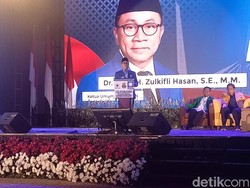 Zulkifli Hasan ke Airlangga Hartarto: Kalau Mau Capres Sangat Layak