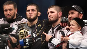 Khabib Ancam Islam Makhachev: Saya Pergi Kalau Kamu Tidak Nurut