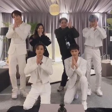 Ternyata, Jaehyun NCT 127 Jadi Tukang Foto Jerome-Jessice Jane