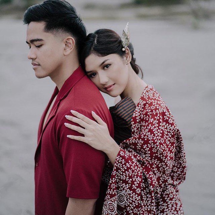 <p>Menurut Erina, salah satu pose yang paling disenangi oleh Kaesang adalah saat memejamkan mata.  (Foto: Instagram: @erinagudono)</p>