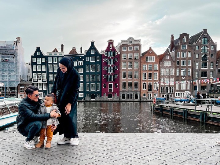 Potret Ukkasya Liburan di Belanda