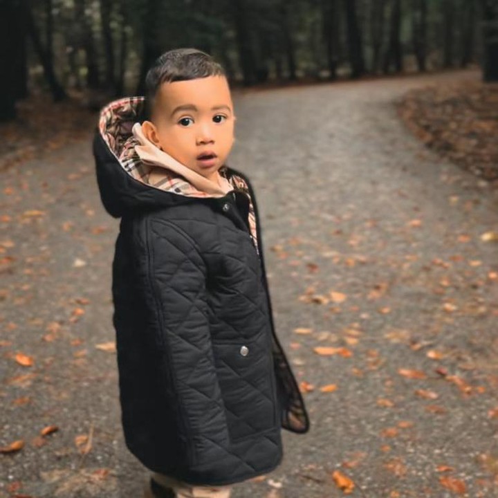 <p>Kita doakan semoga Ukkasya tumbuh menjadi anak yang sholeh dan selalu mendapatkan kebahagiaan ya, Bunda. (Foto: instagram: @zaskiasungkar15)</p>