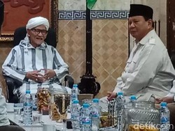 Prabowo Sowan ke Rumah Rais Aam PBNU di Surabaya, Minta Restu Nyapres?